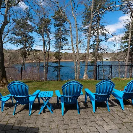 Weeks Pond Charmer Forestdale Extérieur photo